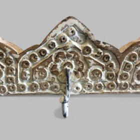 kh26 9 a indian accessory gift carved wall hooks close