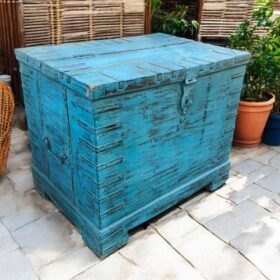 kh27 149 indian furniture bright blue trunk left