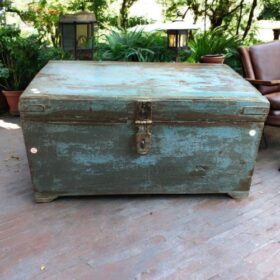 kh27 150 b indian furniture vintage old teak trunk front